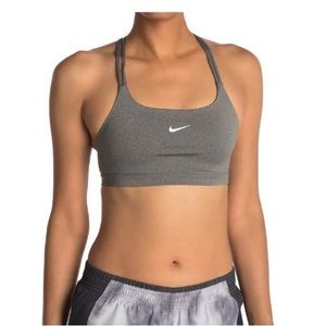 Nike Indy strappy sports bra NWT